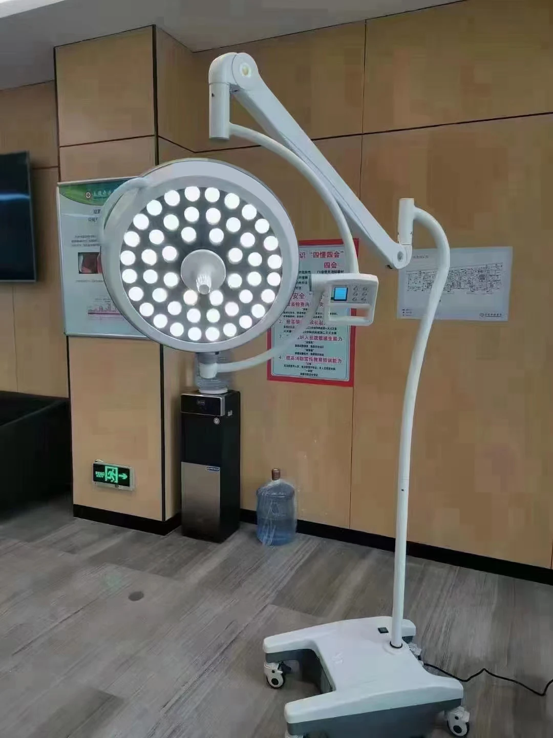 LIZE Stojąca lampa weterynaryj – Medical Lab For Sale recenzja i cena